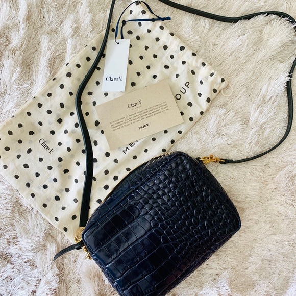 clare v crossbody